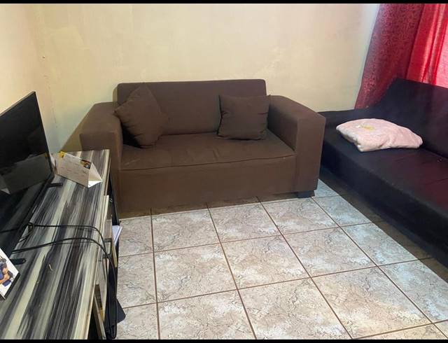 4 BEDROOM HOUSE FOR SALE IN EZIBELENI